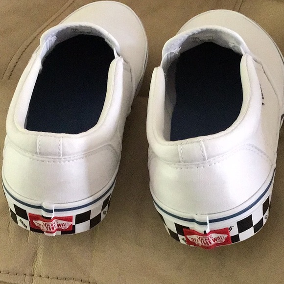 Vans Men's White Slip-On Sneakers with Checkered Sole size 11.5 - Picture 4 of 8